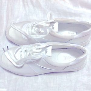 Very stylish and comfortable MK sneaker
